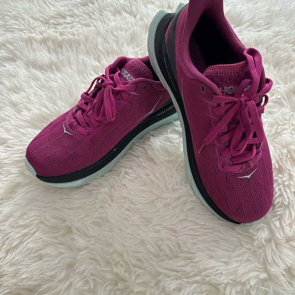 .NEW!  With Box Hoka /Pink, Womens Running Shoes-US 6 Womens - Picture 4 of 7
